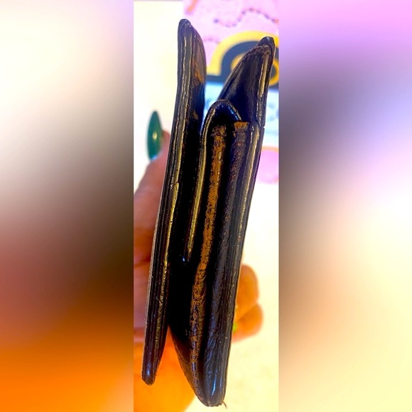 GUCCI Signature “GG” Monogram Wallet - Picture 12 of 13